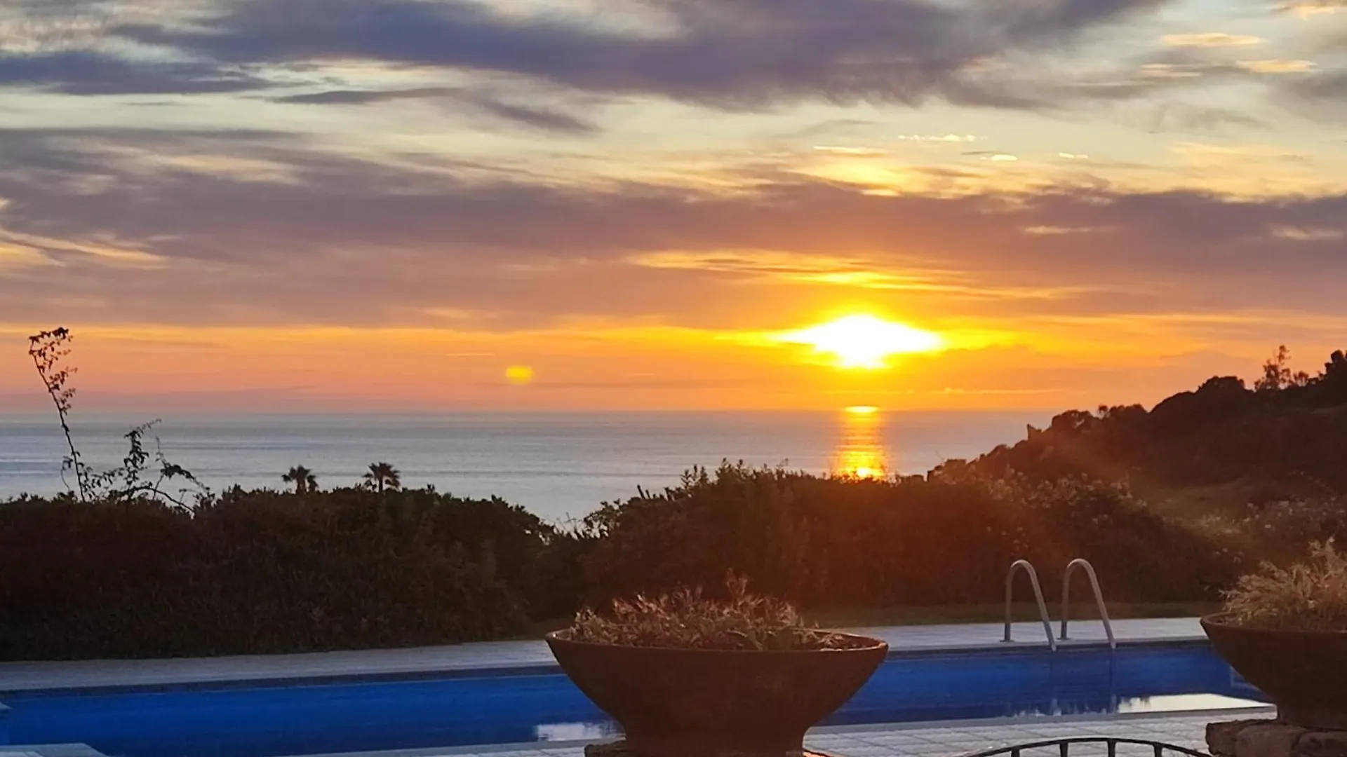 Villa Abba Sixty - View, Pool & Parking - 200Mt Sea Tertenìa 0*,  Italia